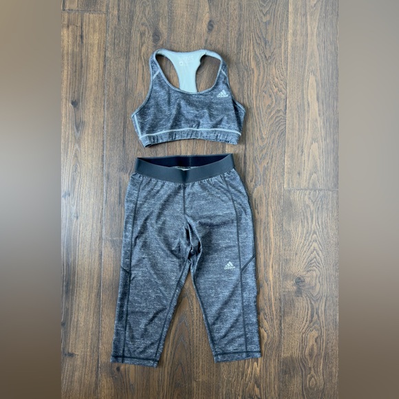 Adidas womens workout apparel, size M - Picture 3 of 3